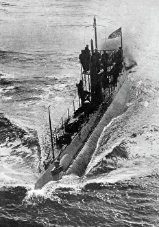 Images Dated 12th January 2008: American submarine Preparedness at full speed, First World War, 1914-1918, (c1920)