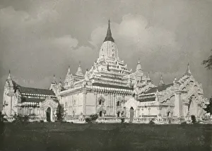Rowe And Co Prints: The Anauda Pagoda, Pagau, 1900. Creator: Unknown