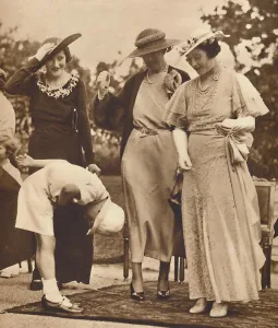 Bowing Gallery: -And He Forgot His Hat!, c1930s, (1937)