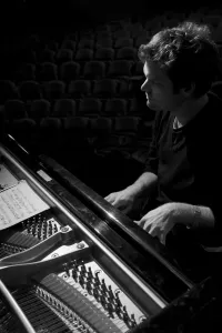 Grand Piano Prints: Andrew McCormack, 2011. Artist: Alan John Ainsworth