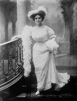 Fashion Accessory Prints: Anita Owen, 1910. Creator: Bain News Service