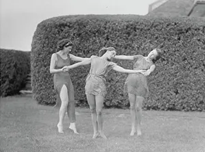Primavera Prints: Anita Zahn dancers, between 1911 and 1942. Creator: Arnold Genthe
