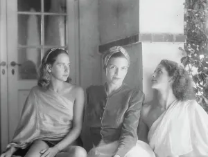 Anita Zahn Prints: Anita Zahn dancers, between 1911 and 1942. Creator: Arnold Genthe