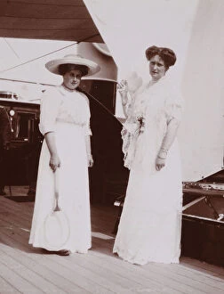 Alexandra Feorodovna Collection: Anna Alexandrovna Vyrubova (left) with Empress Alexandra Fyodorovna of Russia, 1912-1913