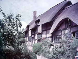 Cottages Prints: Anne Hathaway's Cottage, Stratford-on-Avon