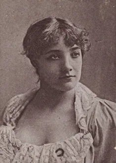 Annie Robe, from the Actresses series (N67) promoting Virginia Brights Cigarettes for