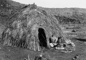 Apache Prints: Apache Wickiup(?), c1903. Creator: Edward Sheriff Curtis