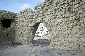 Acco Gallery: Arch in the seawall of Acre