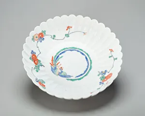 Arita-Ware Kakiemon Floral-shaped Bowl, late 17th/early 18th century. Creator: Unknown Arita-Ware Kakiemon Floral-shaped Bowl, late 17th/early 18th century. Creator: Unknown