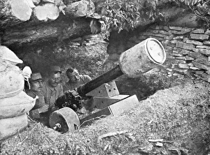 Armement Nouveau; Le plus impressionnant des engins de tranchees, 1915. Creator: Unknown