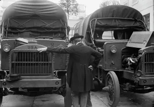 Advisor Prints: Army, U.S. Motor Truck Inspection, 1917