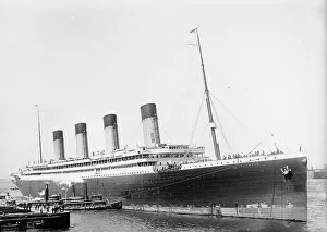 Olympic Prints: Arrival OLYMPIC, 1911. Creator: Bain News Service