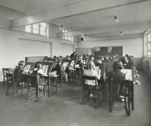 Kensington Prints: Art lesson, Wornington Road School, London, 1938