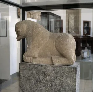 Arte Gallery: Arte Iberico Toro Iberico De Arenisca Procedente De LA Finca Del