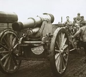 Verdun Gallery: Artillery column at Verdun, northern France, c1914-c1918