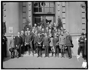 Artist's dinner, between 1910 and 1920. Creator: Harris & Ewing. Artist's dinner, between 1910 and 1920. Creator: Harris & Ewing