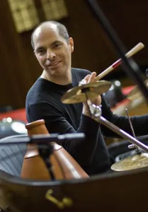 Cymbals Gallery: Asaf Sirkis, 2009. Artist: Alan John Ainsworth