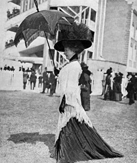 Images Dated 3rd September 2009: Ascot fashion, 1913 (1951)