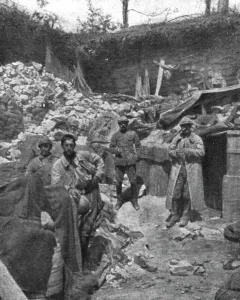 Command Post Prints: Aspects du champ de bataille de Verdun; Poste de commandement d'une brigade qui prit part