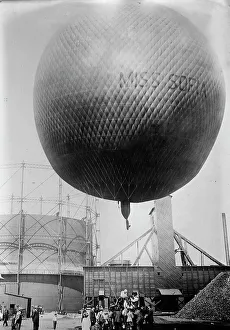 Ballooning Prints: Assman's Balloon, between c1910 and c1915. Creator: Bain News Service