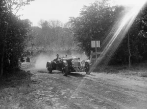 Chalfont St Peter Prints: Aston Martin, Bugatti Owners Club Hill Climb, Chalfont St Peter, Buckinghamshire, 1935