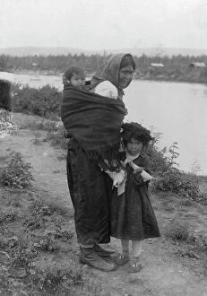 Infant Collection: Athapascan Indian mother and children, between c1900 and 1923. Creator: Unknown