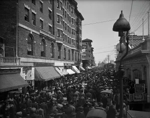 Transparency Prints: Atlantic City, N.J. the Boardwalk parade, between 1890 and 1906. Creator: Unknown