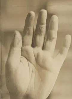 Fingers Prints: August Strindberg's hand with the inscription Photographie aufgenommen im Hôpital Saint