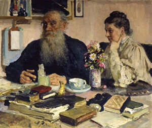 Leo Tolstoy Gallery: The author Leo Tolstoy with his wife in Yasnaya Polyana, 1907. Artist: Il ya Repin
