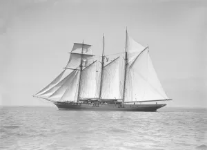 Auxiliary sailing ship Garina under sail, 1911. Creator: Kirk & Sons of Cowes Auxiliary sailing ship Garina under sail, 1911. Creator: Kirk & Sons of Cowes