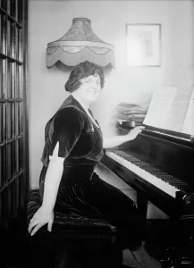 Contralto Prints: Baker, between c1915 and c1920. Creator: Bain News Service