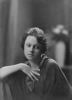 Bathrobe Prints: Ballard, G. Miss, portrait photograph, 1917 Sept. 20. Creator: Arnold Genthe