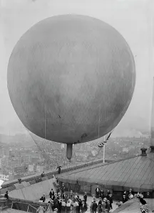 Balloon Prints: Balloon at Wanamakers, 1911. Creator: Bain News Service