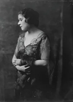 Silent Film Prints: Bara, Theda, Miss, portrait photograph, 1916 Nov. 11. Creator: Arnold Genthe