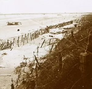Barrier Collection: Barbed wire barriers on the beach, Nieuwpoort-Bad, Flanders, Belgium, c1914-c1918