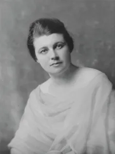 Barkhausen, Mrs. portrait photograph, not before 1916. Creator: Arnold Genthe