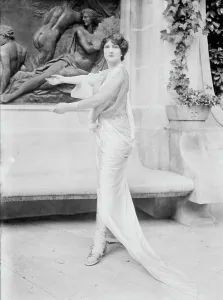 Bas Relief Prints: Baroness de Guestre, 1913. Creator: Bain News Service