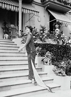 Awning Prints: Baroness de Guestre, between c1910 and c1915. Creator: Bain News Service