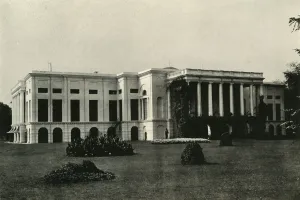 George Nathaniel Prints: Barrackpore House, North Front, 1903, (1925). Creator: Unknown