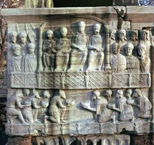 Byzantine Gallery: Base of an obelisk in Istanbul, 4th century