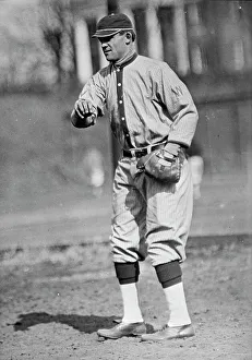 Catchers Mitt Prints: Baseball - Professional Players, 1913