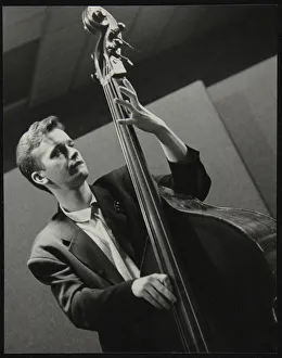 Hertfordshire Gallery: Bassist Arnie Somogyi playing at The Fairway, Welwyn Garden City, Hertfordshire, 28 April 1991