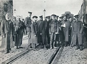 Bandage Collection: A batch of Neuve Chapelle wounded on a French railway station, 1915