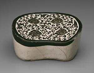 Bean Prints: Bean-Shaped Pillow with Peony Scrolls, Northern Song dynasty, (960-1127)