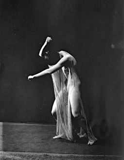 Wanger Beatrice Prints: Beatrice Wanger, between 1912 and 1922. Creator: Arnold Genthe