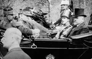 Beaudemoulin, King of Spain, Poincare, 1913. Creator: Bain News Service
