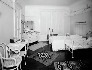 Bureau Prints: Bedroom, residence of Mr. Fair
