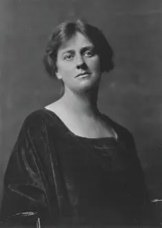 Beegle, Miss, portrait photograph, 1916. Creator: Arnold Genthe