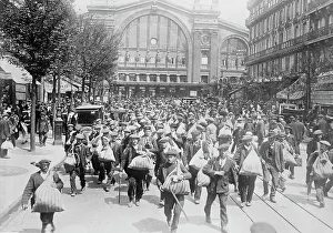 Duty Prints: Belgian Reservists leaving Gare de l'Est [i