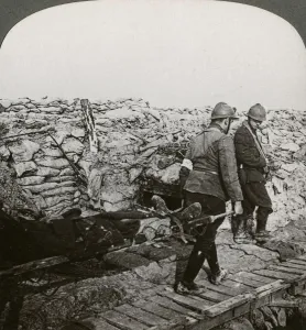 Belgian stretcher bearers carrying wounded in a trench, Dixmude, Belgium, World War I, 1914-1918 Belgian stretcher bearers carrying wounded in a trench, Dixmude, Belgium, World War I, 1914-1918